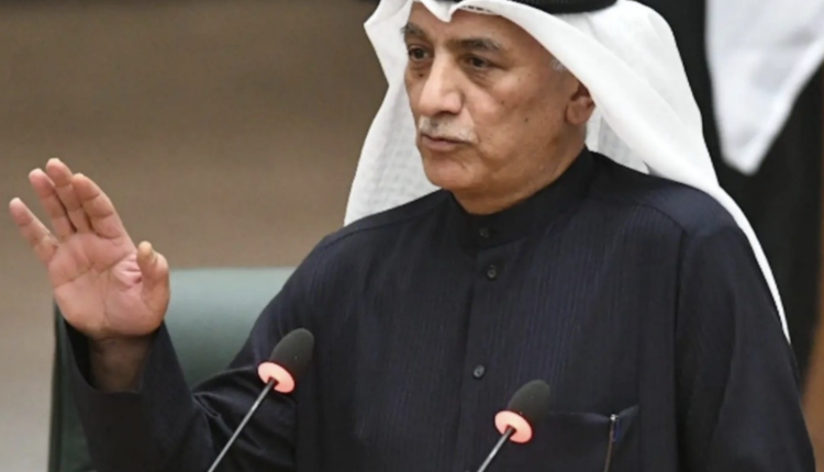 منع نائب سابق من دخول البلاد واستدعاء مواطنين لإظهار تضامنهم عبر الإنترنت